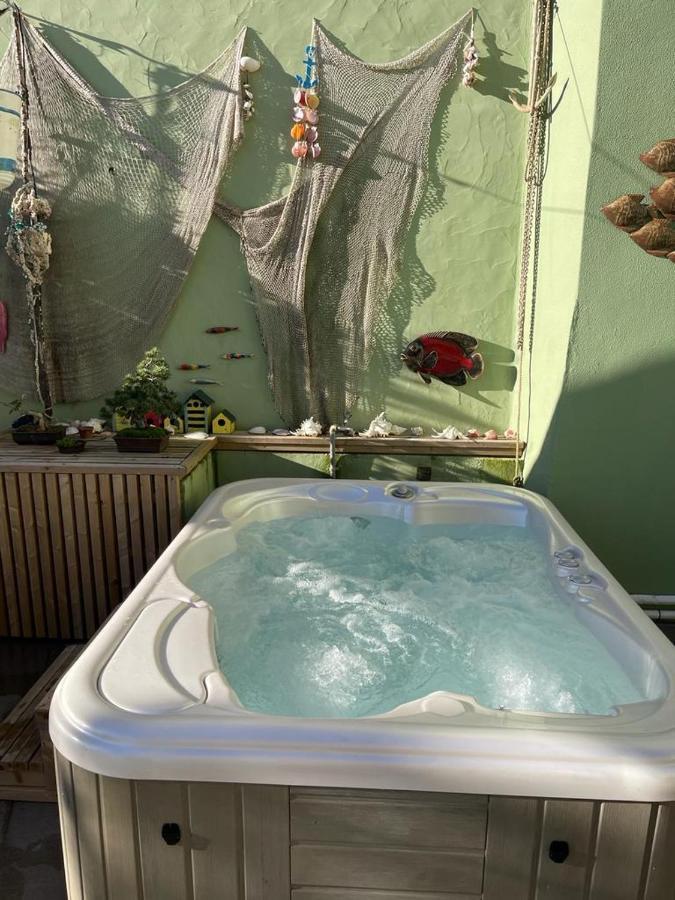 Vintage Balcony Guesthouse โอวาร์ ภายนอก รูปภาพ